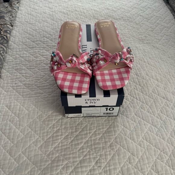 Crown & Ivy Pink Gingham Verna Sandals with Decorative Bows and embellishments - Picture 2 of 4